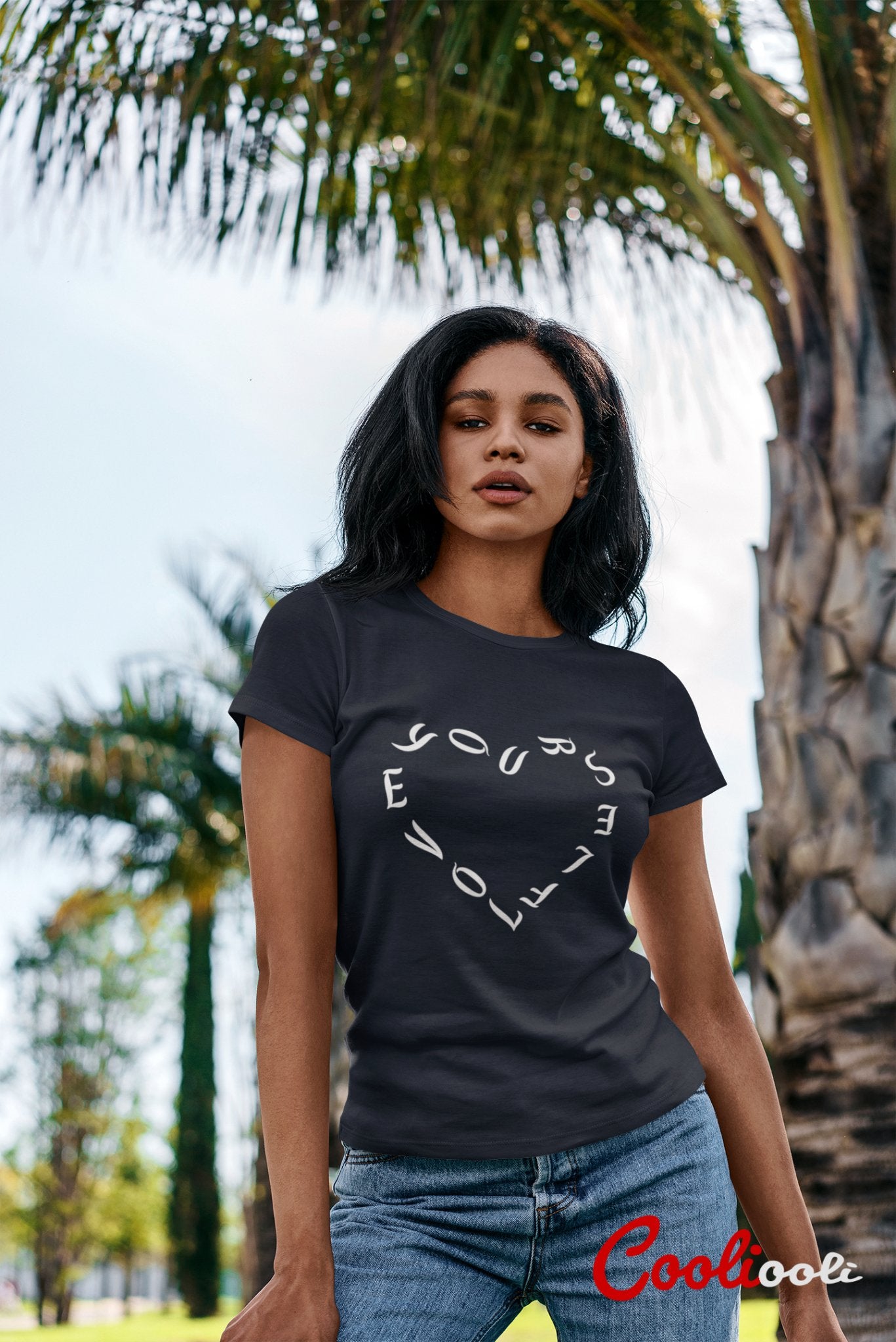 "Love Yourself "Heart Graphic T-Shirt - Cooliooli T-Shirt